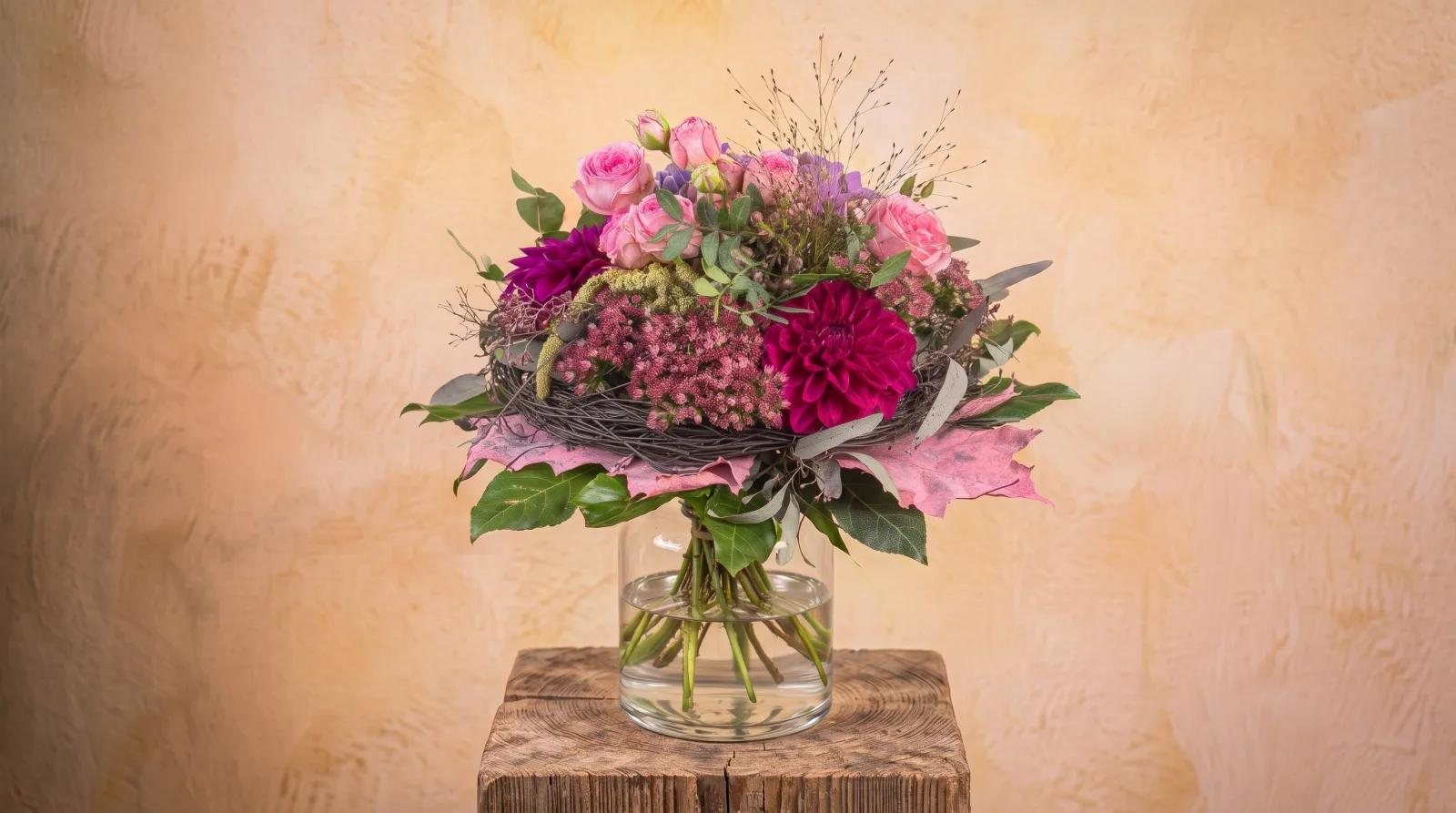 Herbstleuchten in Magenta & Rosé